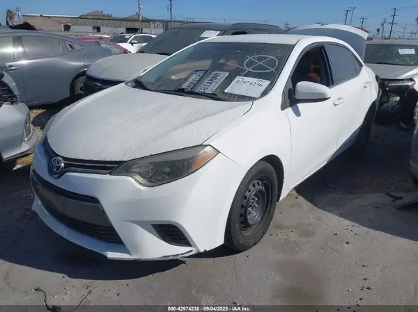 5YFBURHE9GP520246 2016 TOYOTA COROLLA - Image 2