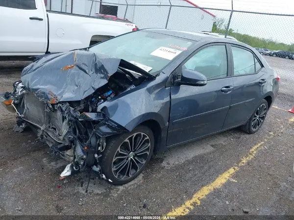 5YFBURHE9GP523602 2016 TOYOTA COROLLA - Image 2
