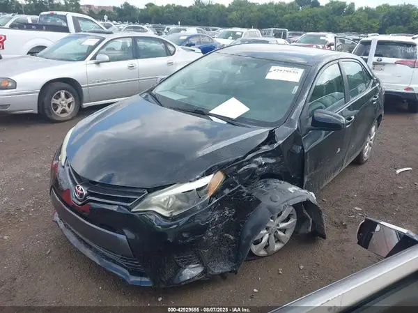 5YFBURHE9GP524071 2016 TOYOTA COROLLA - Image 2