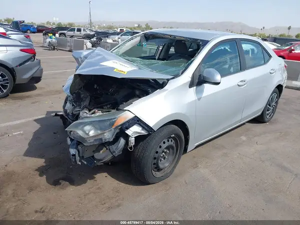 5YFBURHE9GP527620 2016 TOYOTA COROLLA - Image 2