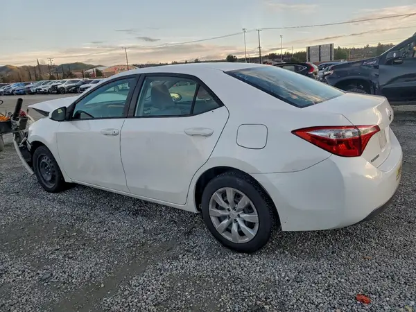 5YFBURHE9GP528203 2016 TOYOTA COROLLA - Image 2