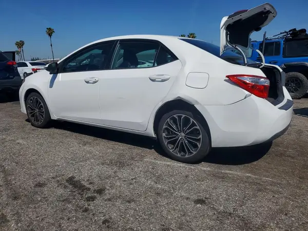 5YFBURHE9GP531523 2016 TOYOTA COROLLA - Image 2
