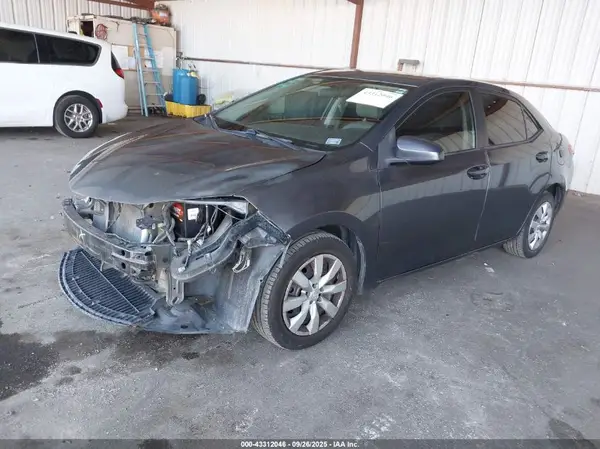 5YFBURHE9GP537936 2016 TOYOTA COROLLA - Image 2