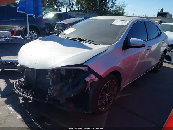 5YFBURHE9GP538620 2016 TOYOTA COROLLA - Image 2