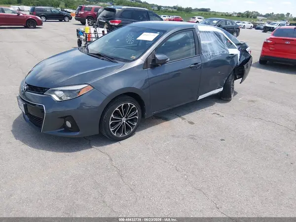 5YFBURHE9GP538925 2016 TOYOTA COROLLA - Image 2
