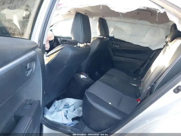 5YFBURHE9GP547902 2016 TOYOTA COROLLA - Image 8