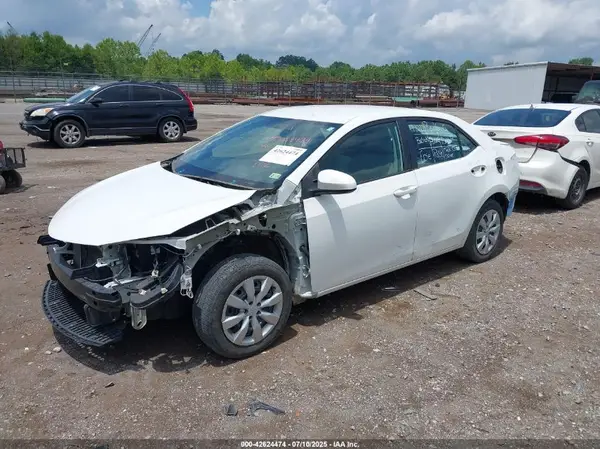5YFBURHE9GP548323 2016 TOYOTA COROLLA - Image 2