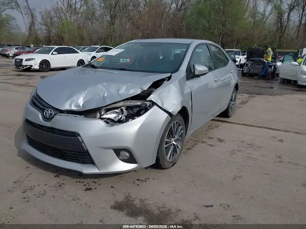 5YFBURHE9GP550167 2016 TOYOTA COROLLA - Image 2