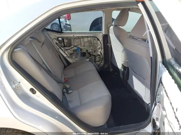5YFBURHE9GP562898 2016 TOYOTA COROLLA - Image 8