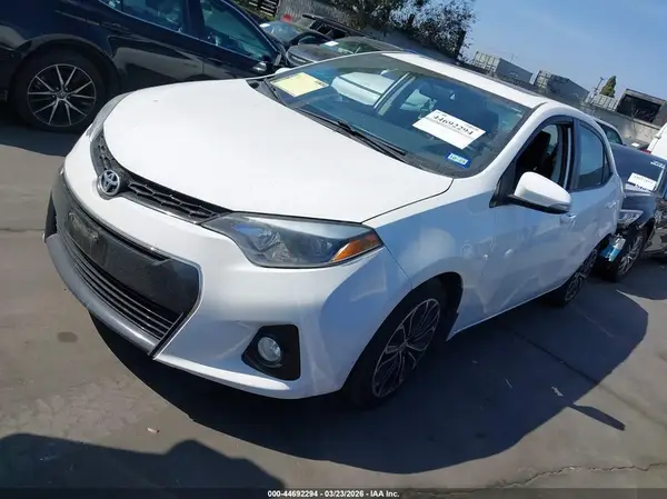 5YFBURHE9GP563999 2016 TOYOTA COROLLA - Image 2