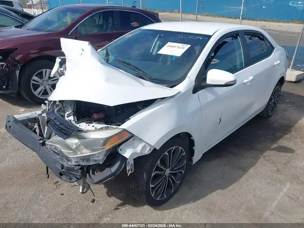 5YFBURHE9GP567650 2016 TOYOTA COROLLA - Image 2