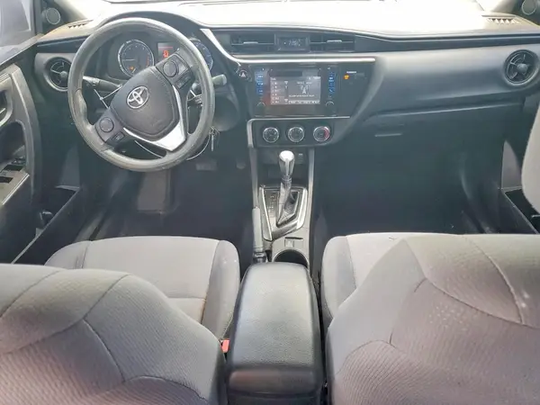 5YFBURHE9HP573479 2017 TOYOTA COROLLA - Image 8