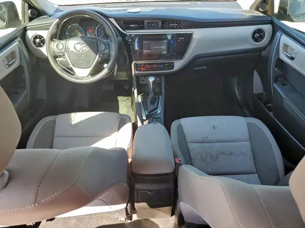 5YFBURHE9HP576818 2017 TOYOTA COROLLA - Image 8