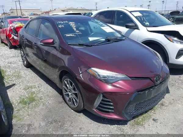 5YFBURHE9HP579184 2017 TOYOTA COROLLA - Image 1