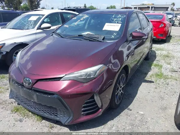 5YFBURHE9HP579184 2017 TOYOTA COROLLA - Image 2