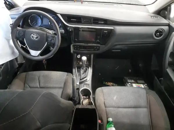 5YFBURHE9HP579329 2017 TOYOTA COROLLA - Image 8
