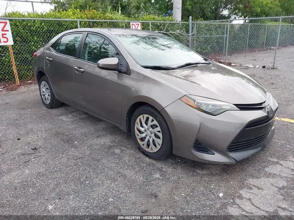 5YFBURHE9HP580710 2017 TOYOTA COROLLA - Image 1