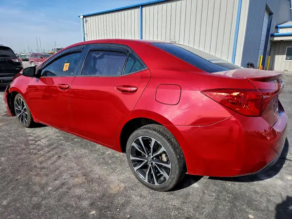 5YFBURHE9HP582229 2017 TOYOTA COROLLA - Image 2