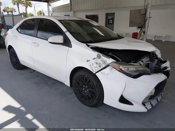 5YFBURHE9HP584322 2017 TOYOTA COROLLA - Image 1