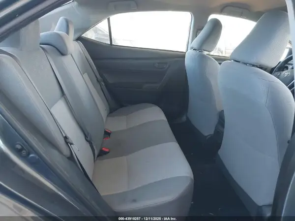 5YFBURHE9HP587916 2017 TOYOTA COROLLA - Image 8