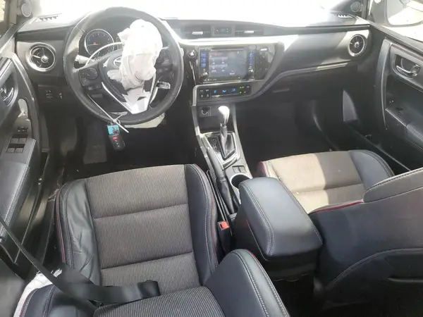 5YFBURHE9HP591433 2017 TOYOTA COROLLA - Image 8