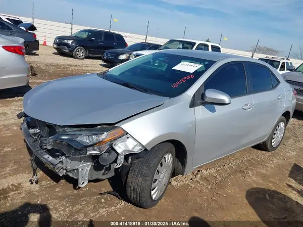 5YFBURHE9HP592226 2017 TOYOTA COROLLA - Image 2