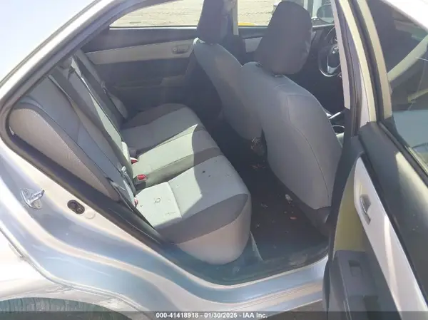 5YFBURHE9HP592226 2017 TOYOTA COROLLA - Image 8