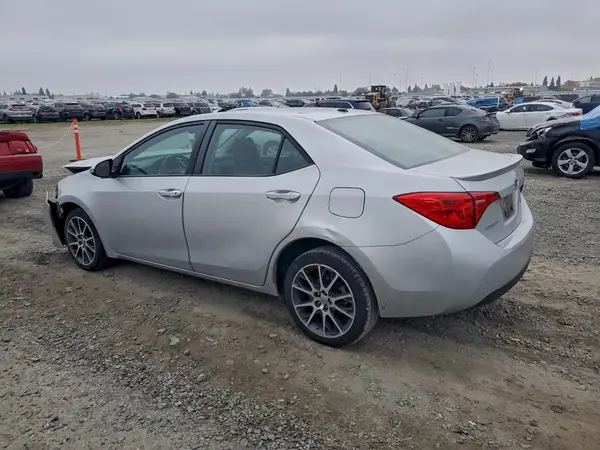 5YFBURHE9HP592985 2017 TOYOTA COROLLA - Image 2