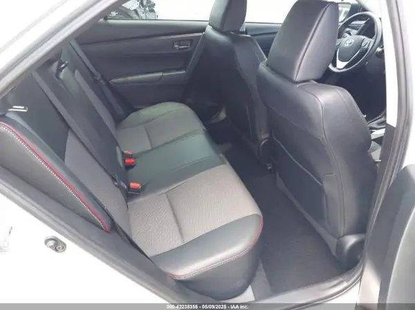 5YFBURHE9HP596664 2017 TOYOTA COROLLA - Image 8