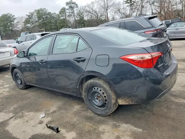 5YFBURHE9HP596812 2017 TOYOTA COROLLA - Image 2