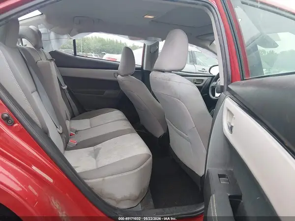 5YFBURHE9HP596972 2017 TOYOTA COROLLA - Image 8