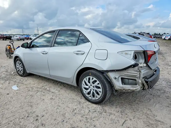 5YFBURHE9HP599788 2017 TOYOTA COROLLA - Image 2