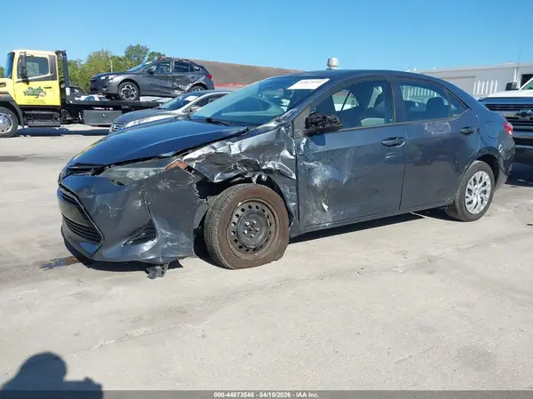 5YFBURHE9HP600373 2017 TOYOTA COROLLA - Image 2