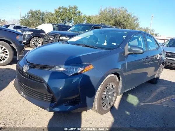 5YFBURHE9HP603354 2017 TOYOTA COROLLA - Image 2