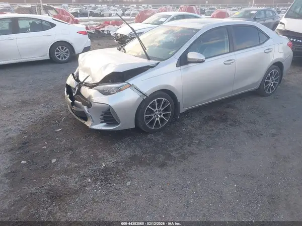 5YFBURHE9HP607226 2017 TOYOTA COROLLA - Image 2