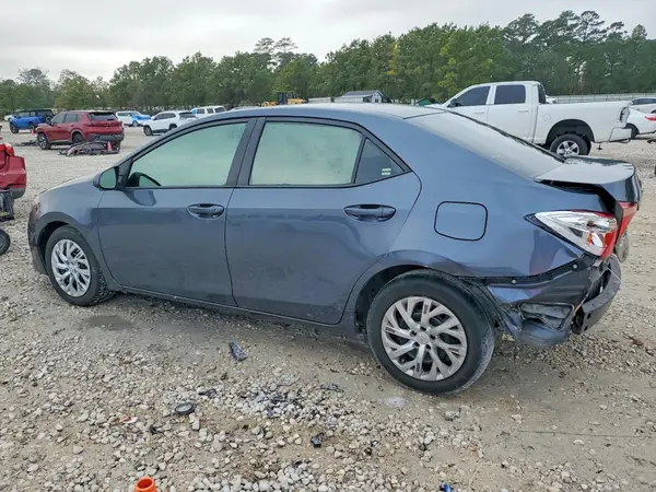 5YFBURHE9HP608053 2017 TOYOTA COROLLA - Image 2
