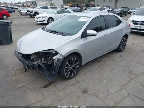 5YFBURHE9HP609820 2017 TOYOTA COROLLA - Image 2