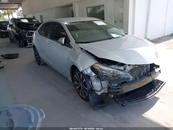 5YFBURHE9HP613687 2017 TOYOTA COROLLA - Image 1