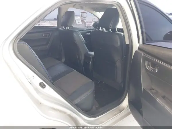 5YFBURHE9HP613687 2017 TOYOTA COROLLA - Image 8