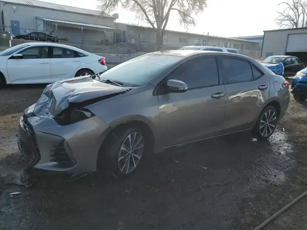 5YFBURHE9HP613706 2017 TOYOTA COROLLA - Image 1