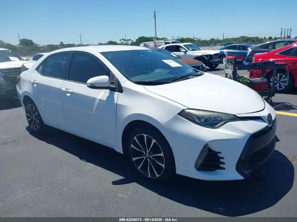 5YFBURHE9HP617190 2017 TOYOTA COROLLA - Image 1