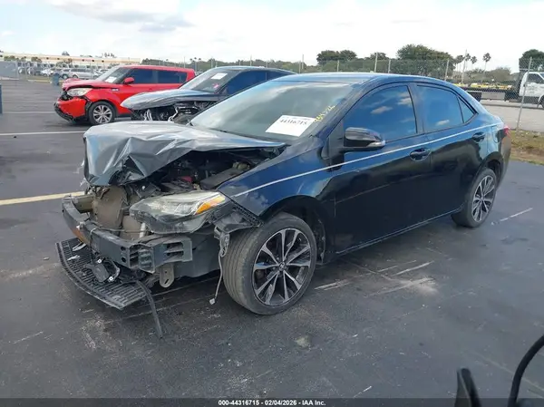 5YFBURHE9HP621322 2017 TOYOTA COROLLA - Image 2