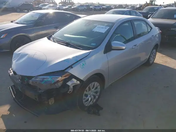 5YFBURHE9HP622583 2017 TOYOTA COROLLA - Image 2