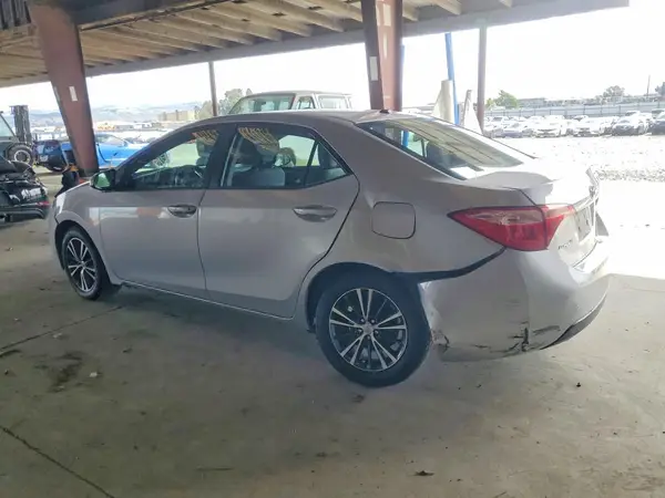 5YFBURHE9HP623362 2017 TOYOTA COROLLA - Image 2
