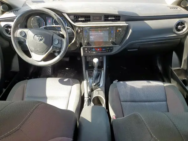 5YFBURHE9HP625838 2017 TOYOTA COROLLA - Image 8