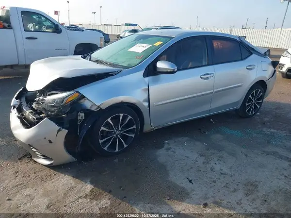 5YFBURHE9HP626911 2017 TOYOTA COROLLA - Image 2