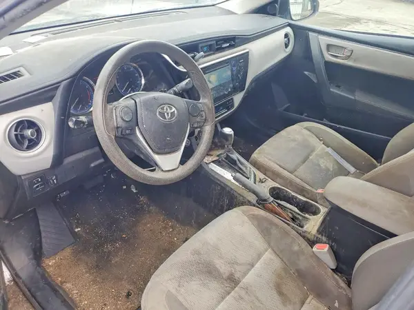 5YFBURHE9HP627511 2017 TOYOTA COROLLA - Image 8