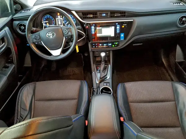 5YFBURHE9HP629114 2017 TOYOTA COROLLA - Image 8