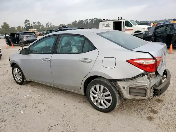 5YFBURHE9HP630148 2017 TOYOTA COROLLA - Image 2