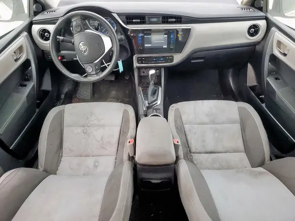 5YFBURHE9HP630148 2017 TOYOTA COROLLA - Image 8